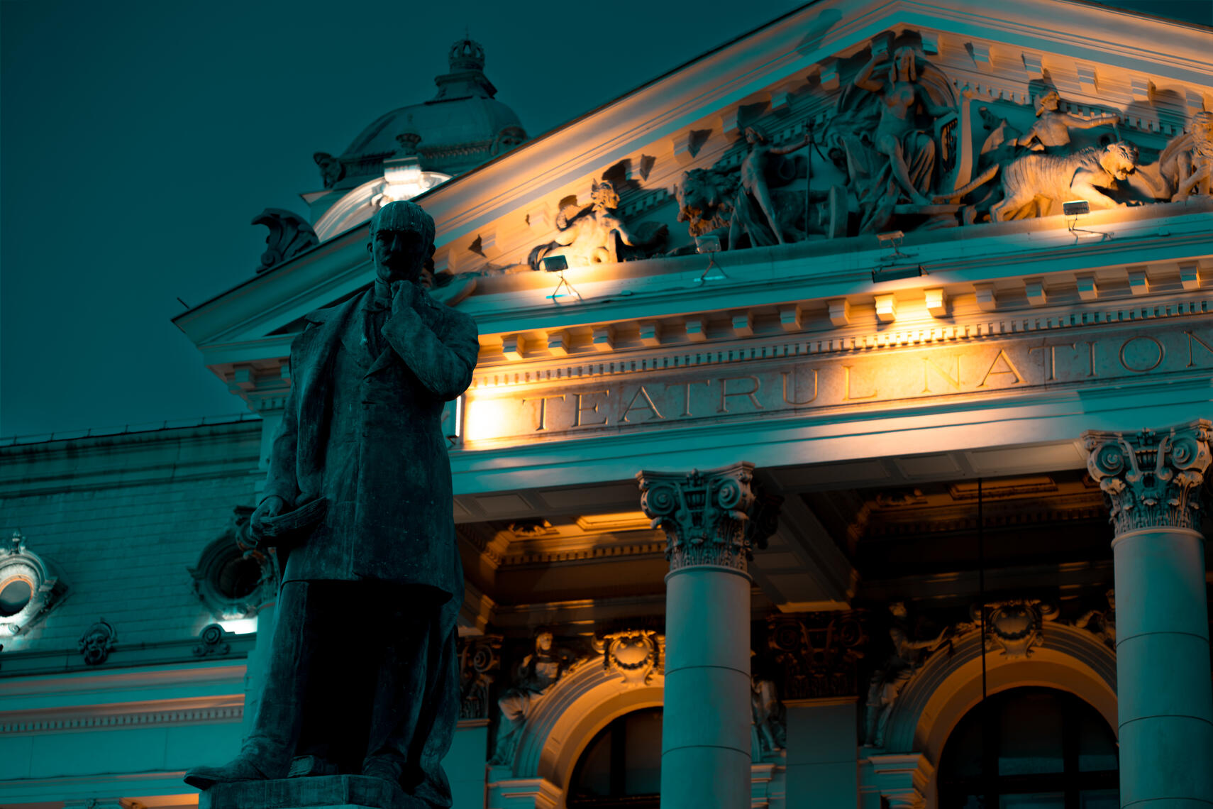 Theatre at night 🎭